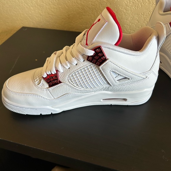 JORDAN 4 RED METALLIC  (selling on mercari,offer up) cannot sell on poshmark!! - Picture 7 of 11